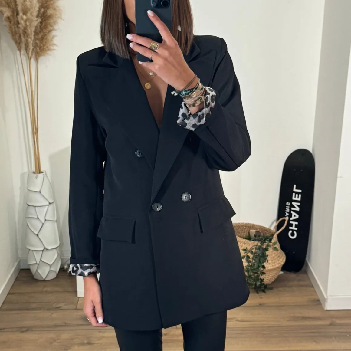 blazer_noir_manches_leopa_3.webp BLAZER NOIR MANCHES LEOPARD NOE