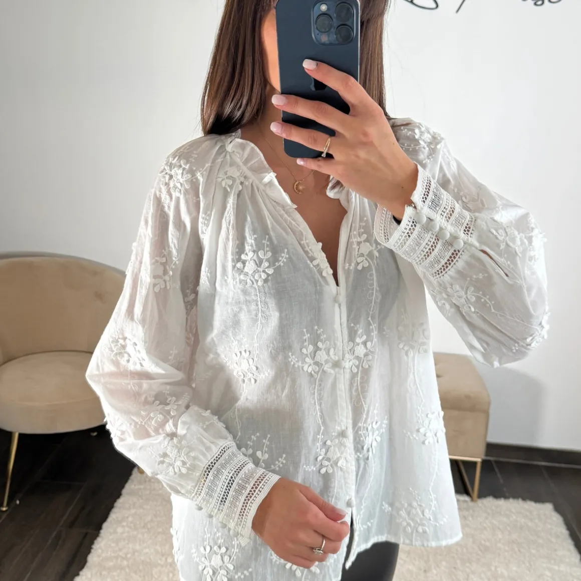 blouse_blanche_brodee_cas_2.webp BLOUSE BLANCHE BRODEE CASSY