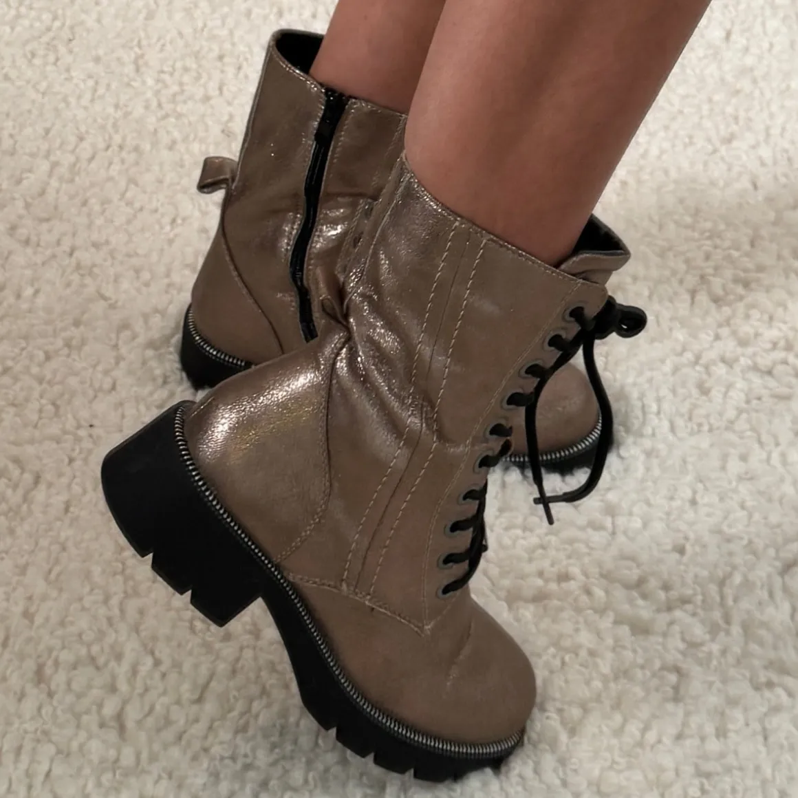 BOOTS LACETS TAUPE LACY