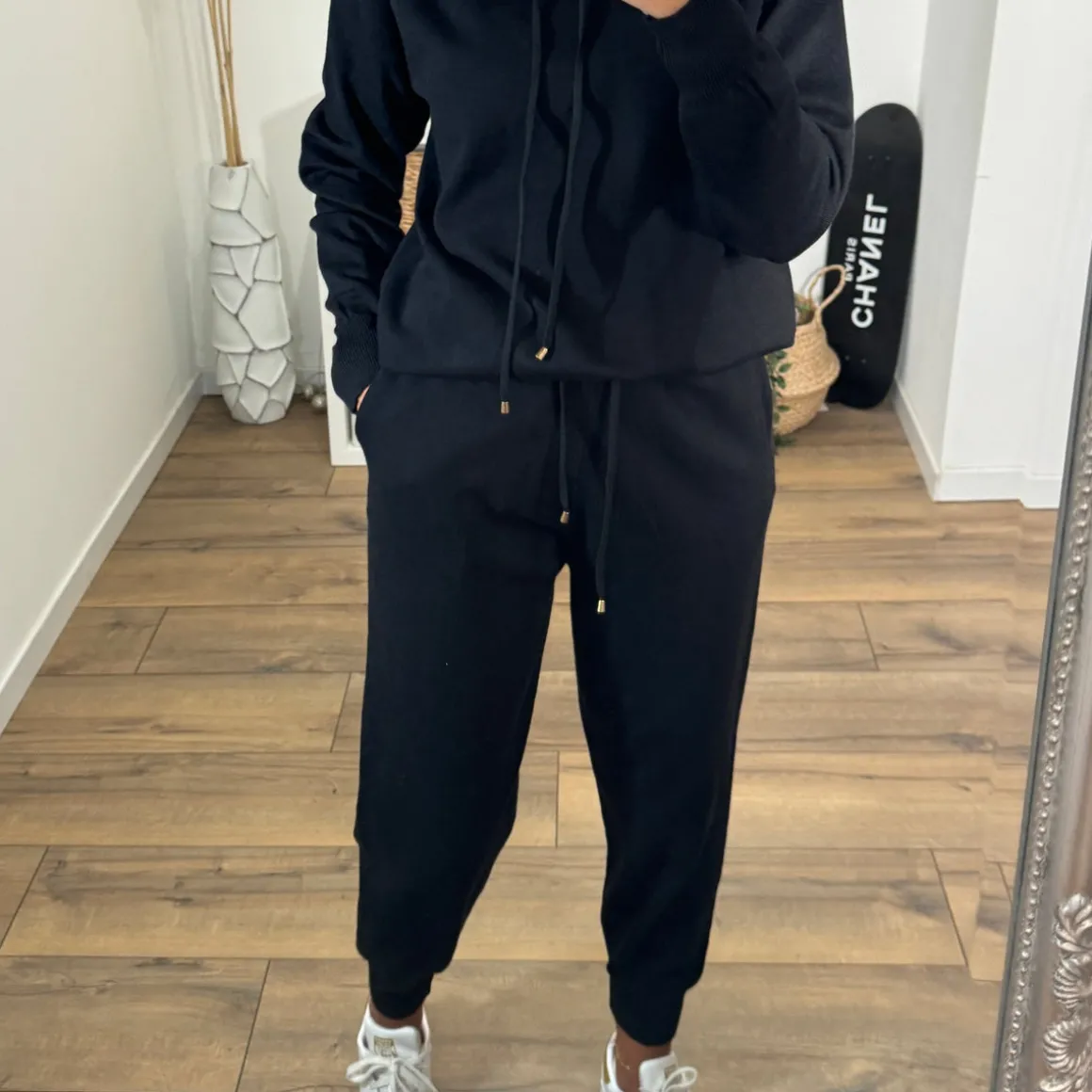 ENSEMBLE SWEAT NOIR JOANNY