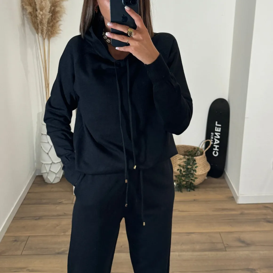 ensemble_sweat_noir_joann_2.webp ENSEMBLE SWEAT NOIR JOANNY