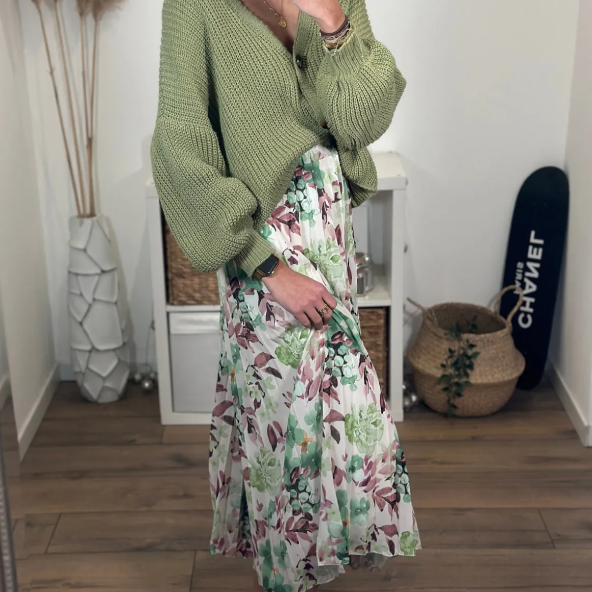 jupe_longue_fleurie_verte_3.webp JUPE LONGUE FLEURIE VERTE CHARLIZE