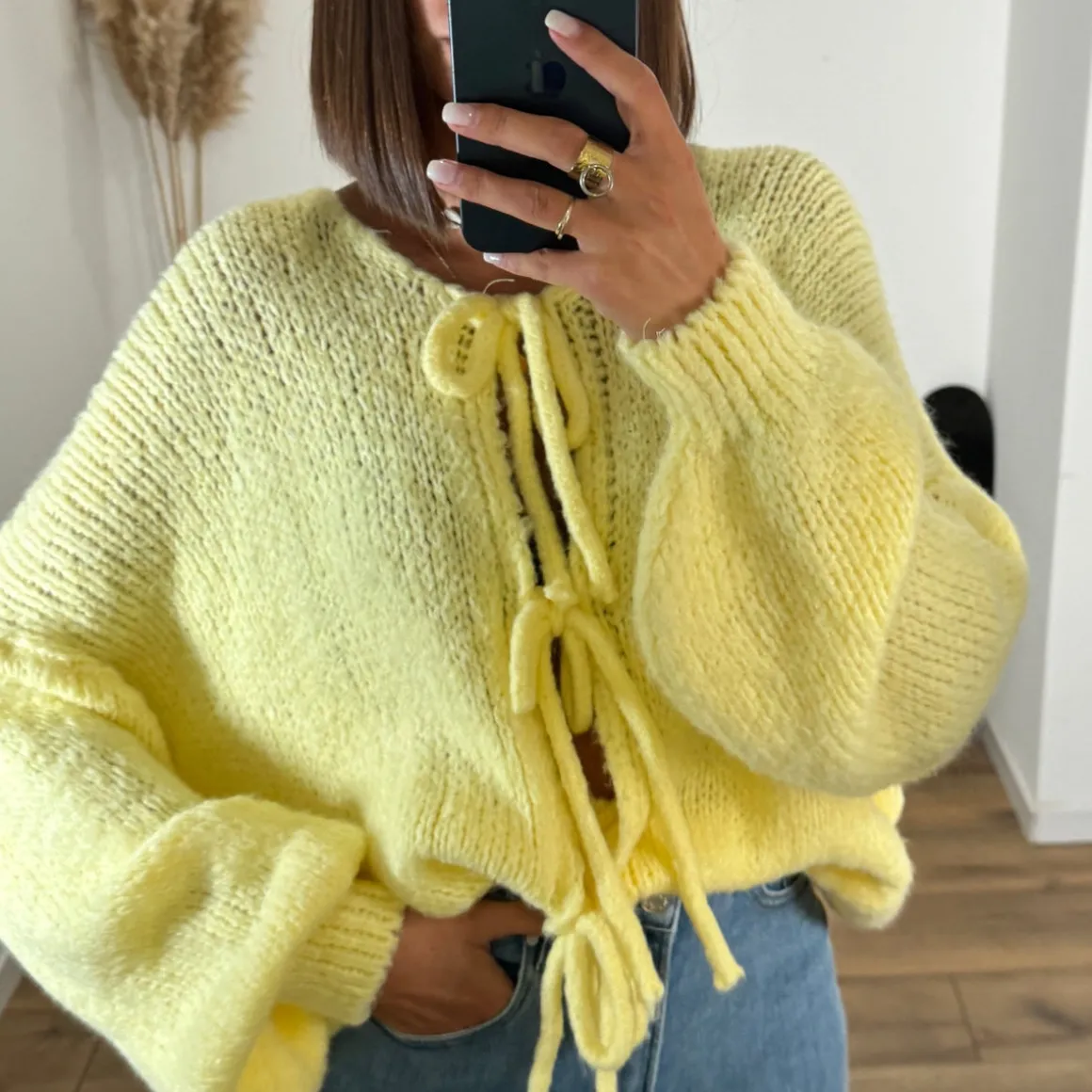 PULL NOEUD JAUNE SOAN