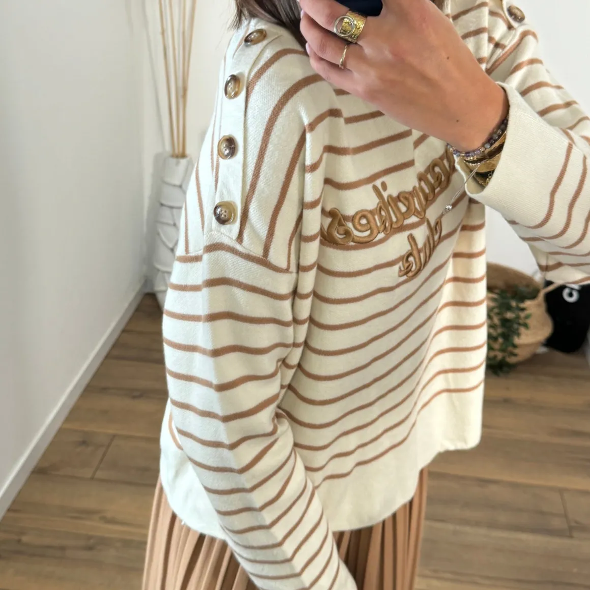 pull_raye_good_vibes_4.webp PULL RAYE GOOD VIBES