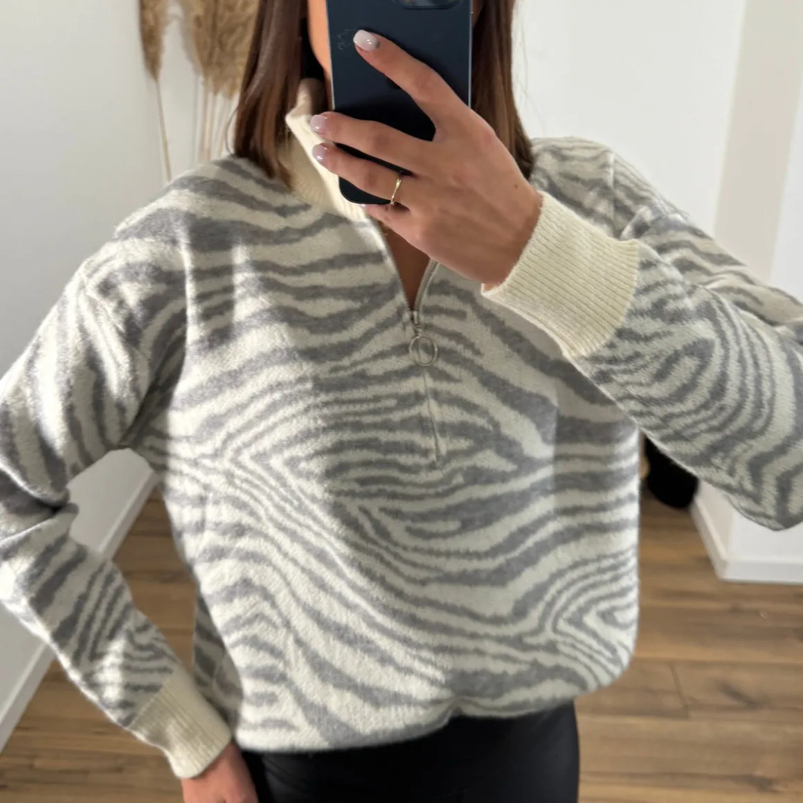 PULL ZIP GRIS ZEBRA