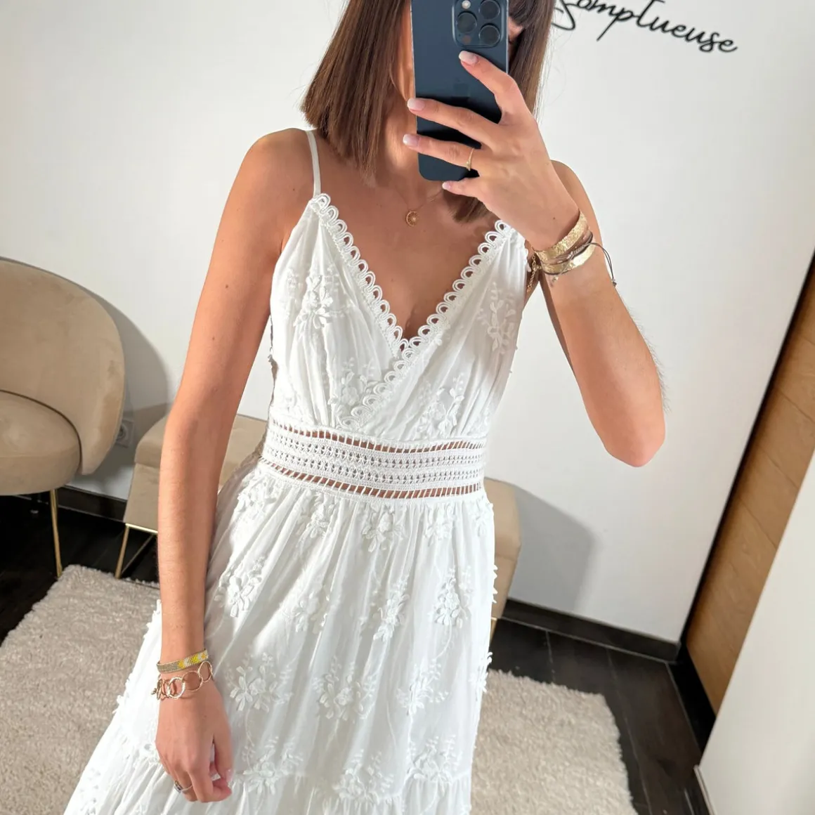robe_broderie_blanche_sim_2.webp ROBE BRODERIE BLANCHE SIMONA