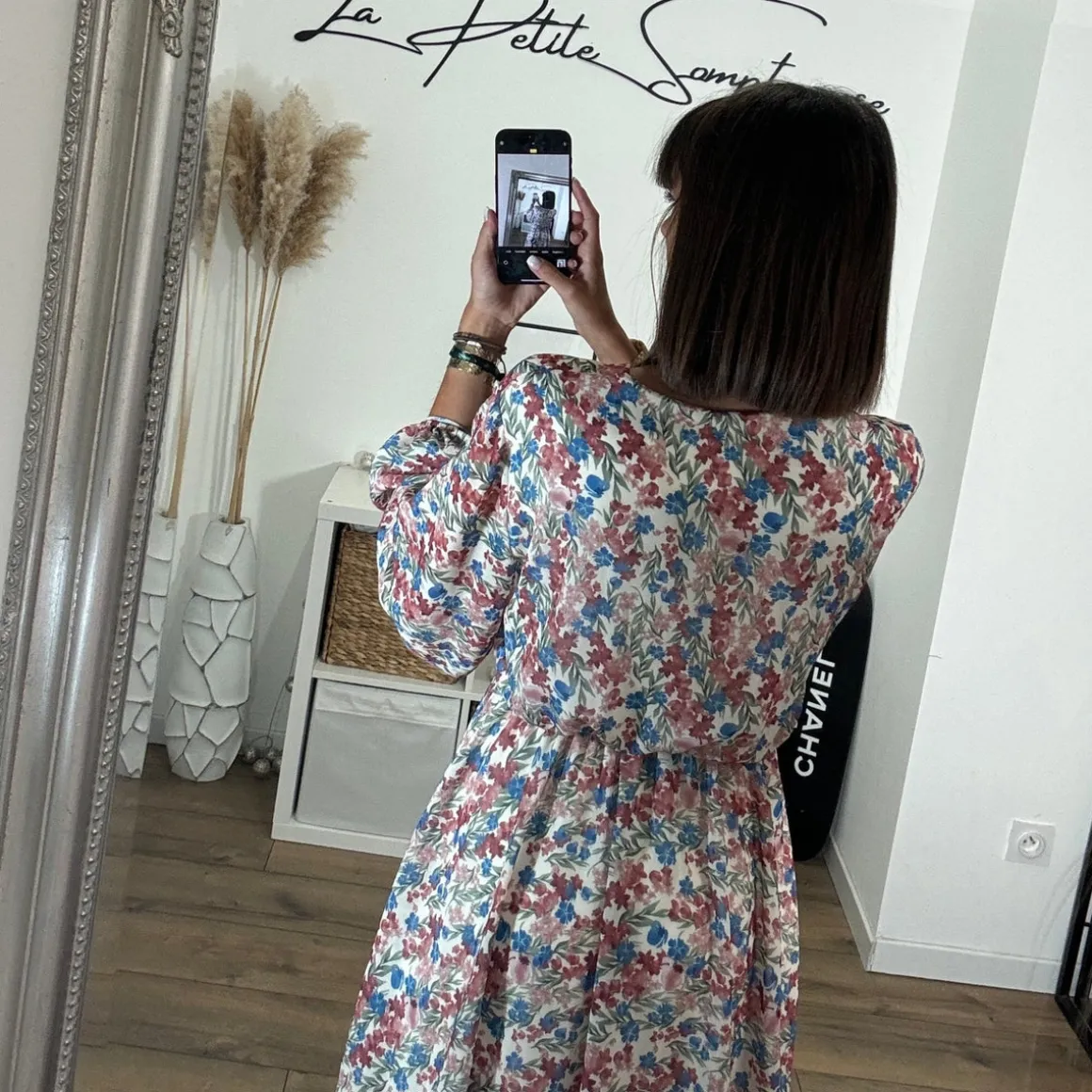 robe_fleurie_bleu_et_vert_2.webp ROBE FLEURIE BLEU ET VERT CASSY
