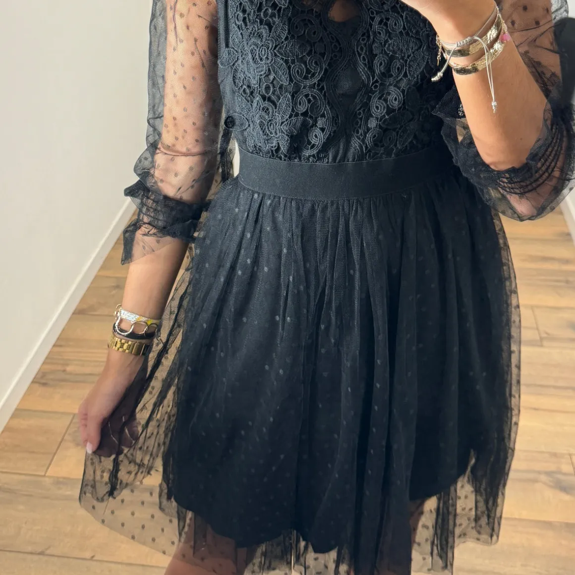 robe_noire_en_tulle_joyce_3.webp ROBE NOIRE EN TULLE JOYCE
