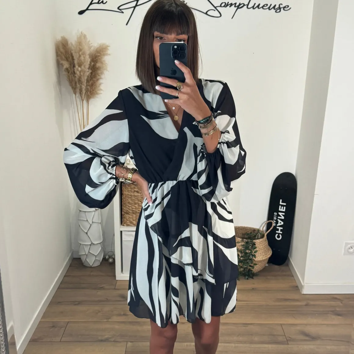 ROBE NOIRE ET BLANCHE ARIANA
