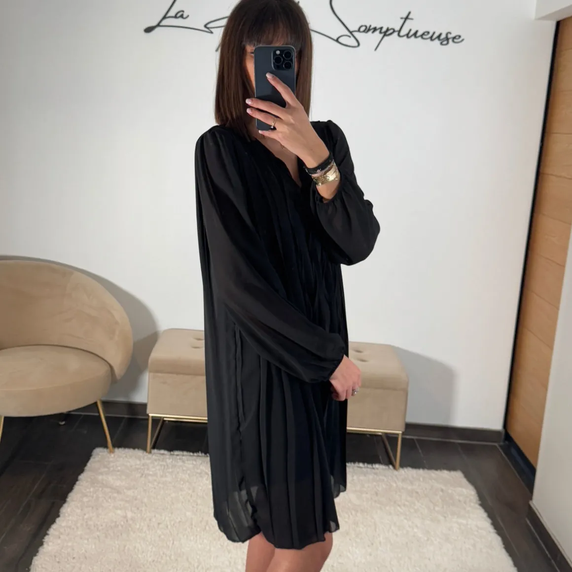 robe_plissee_noire_amanda_2.webp ROBE PLISSEE NOIRE AMANDA