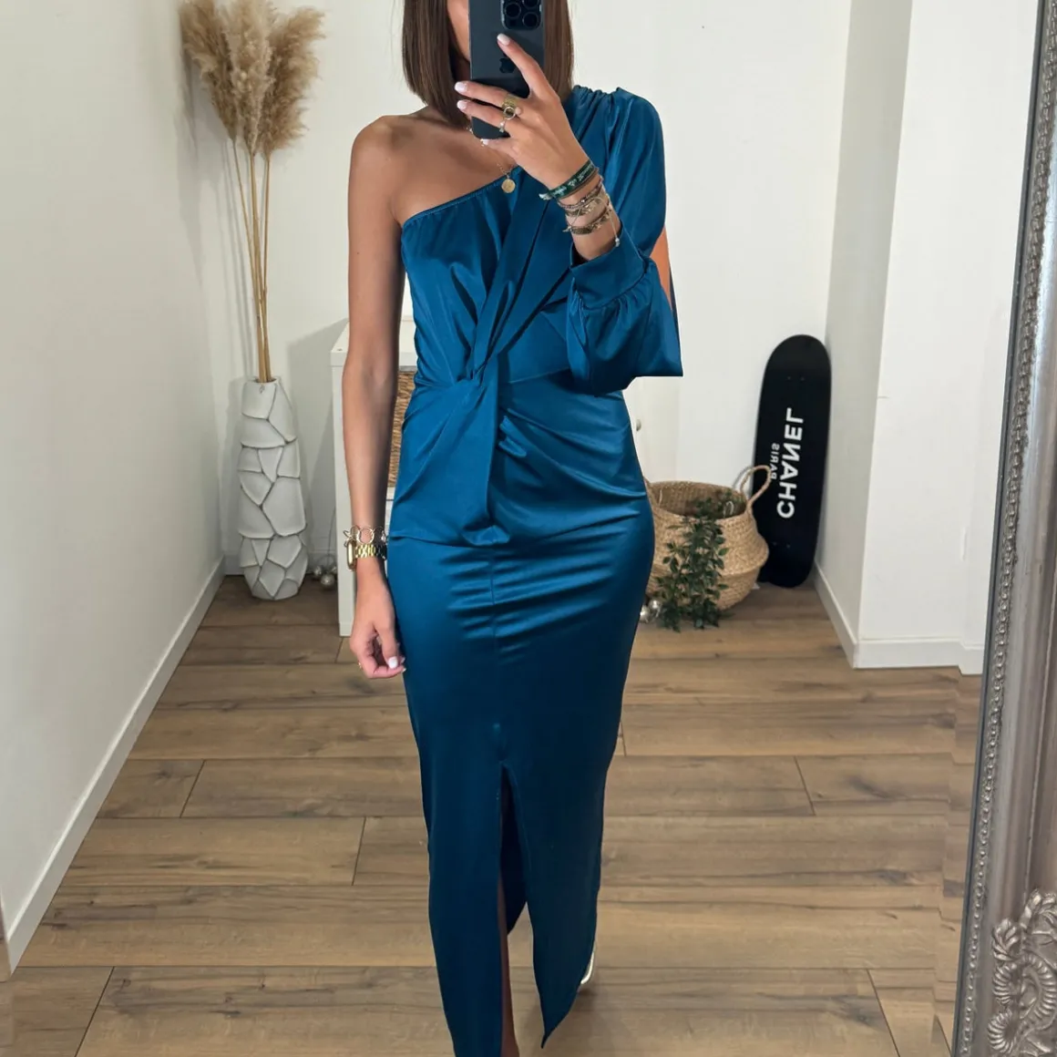 ROBE SATIN ASYMETRIQUE BLEU ALIX