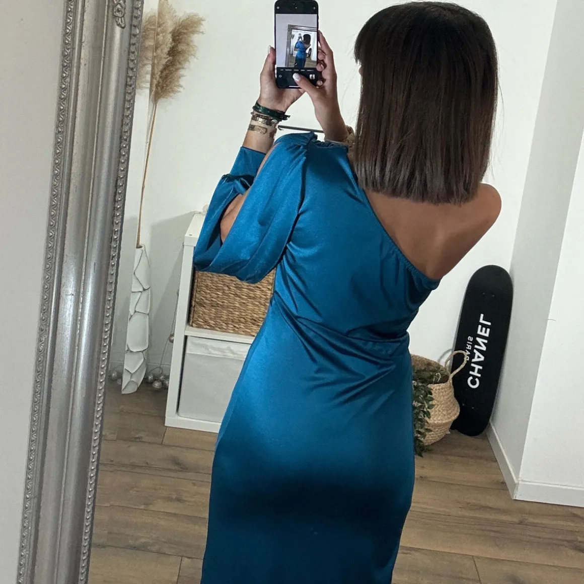 ROBE SATIN ASYMETRIQUE BLEU ALIX