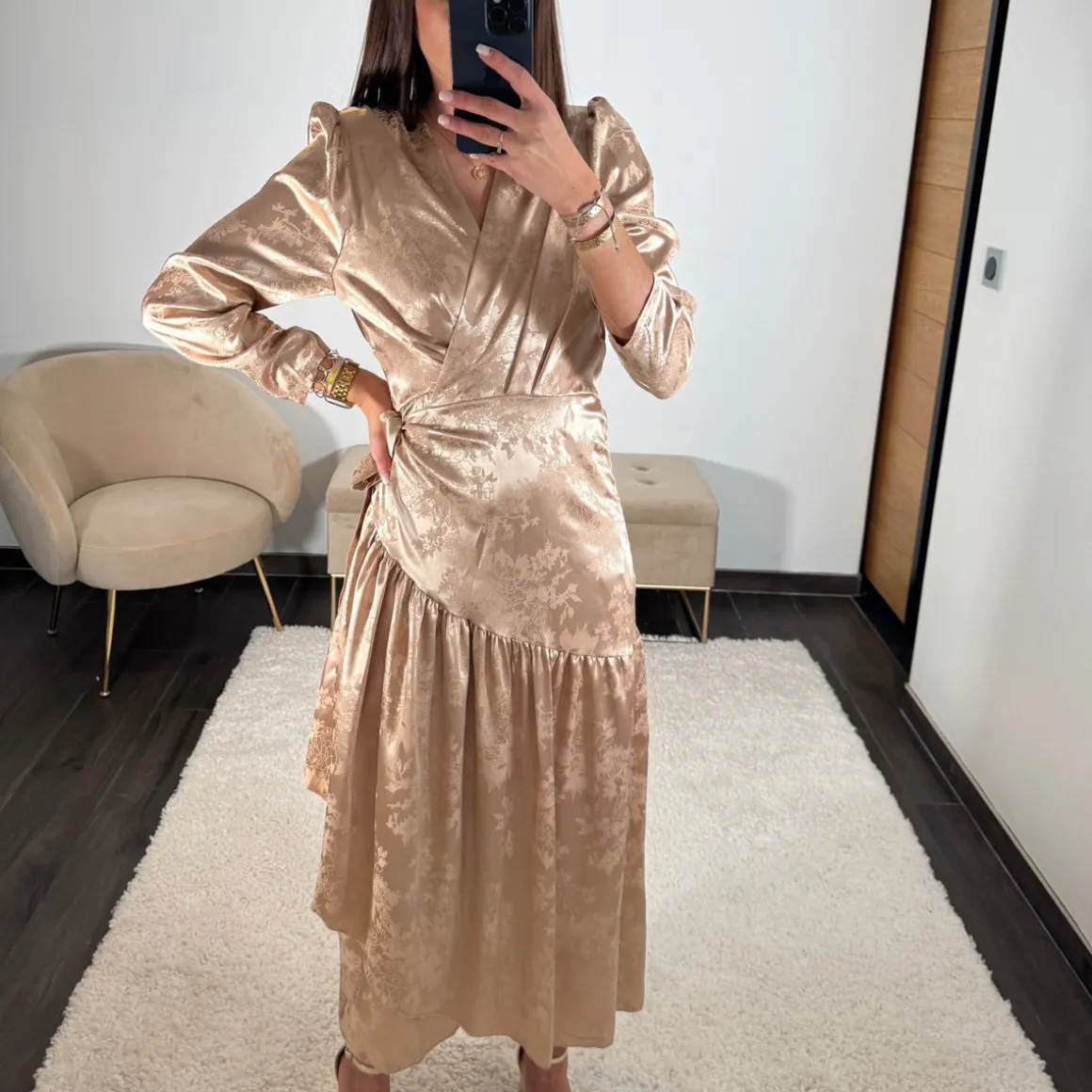 ROBE SATIN FLOWER BEIGE ZANYA