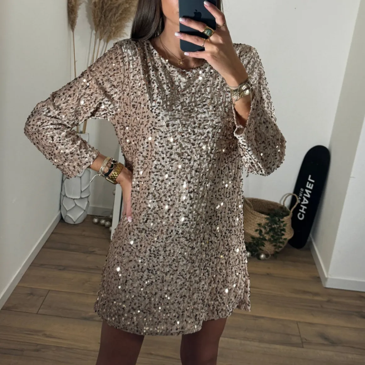 robe_sequins_noeud_beigeg_2.webp ROBE SEQUINS NOEUD BEIGE/GOLD LAURE