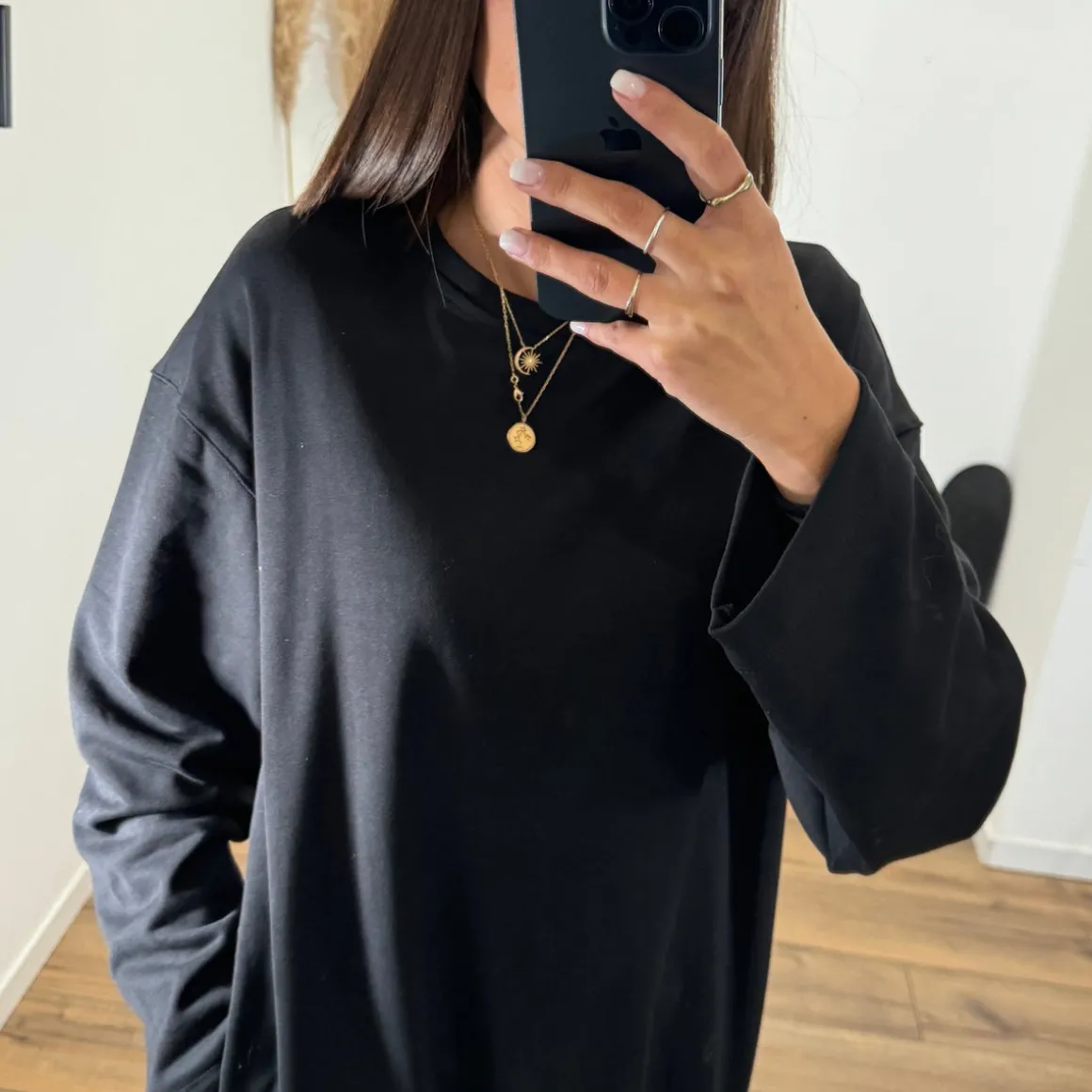 ROBE SWEAT NOIRE MEGANE