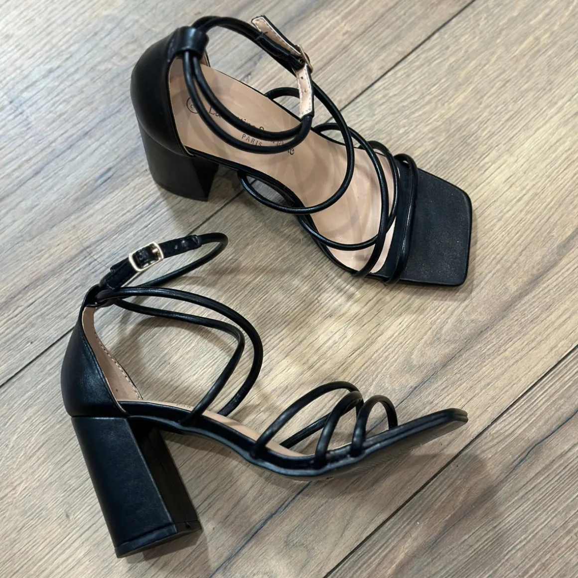 TALONS NOIRS JOYA
