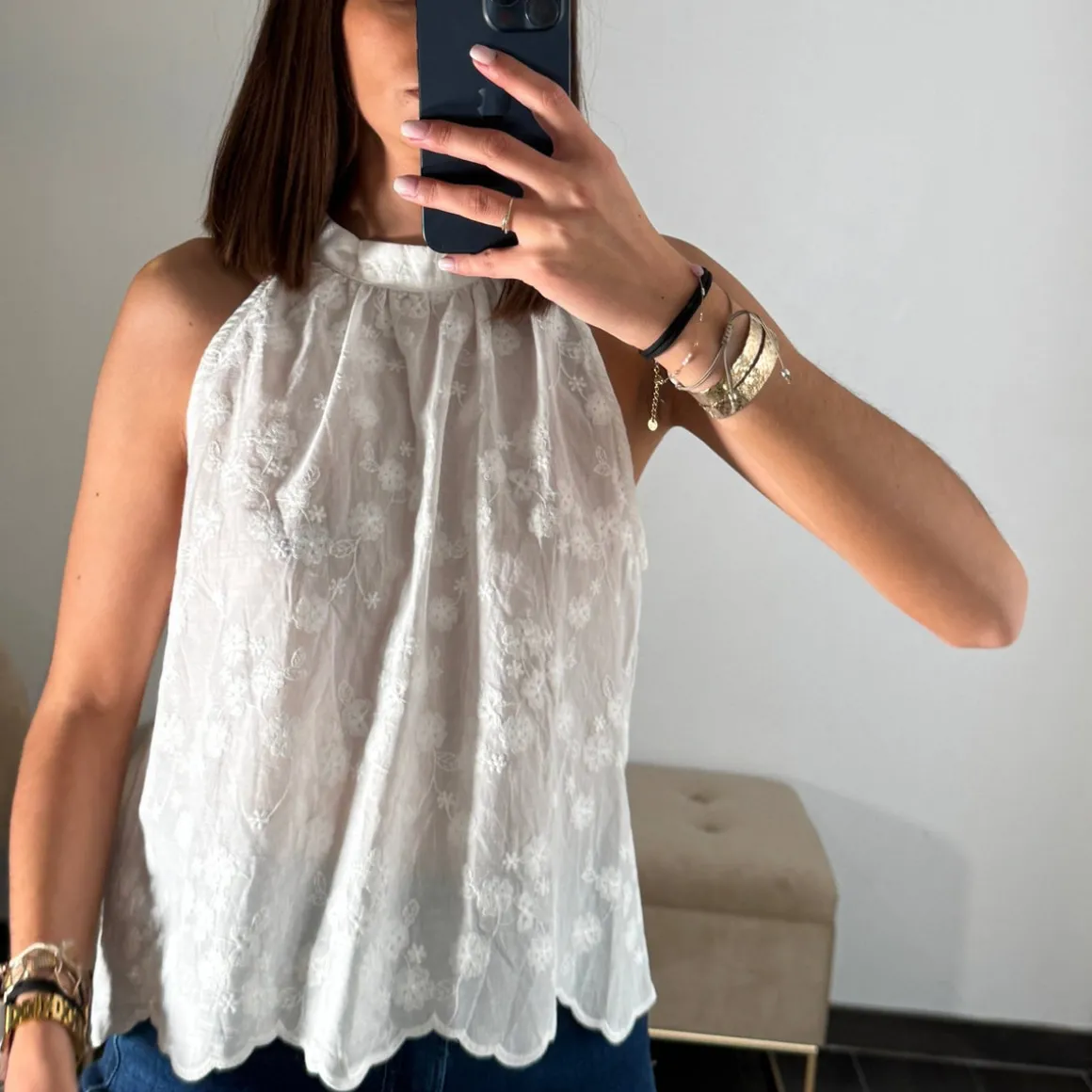 top_blanc_broderie_emilie_2.webp TOP BLANC BRODERIE EMILIE