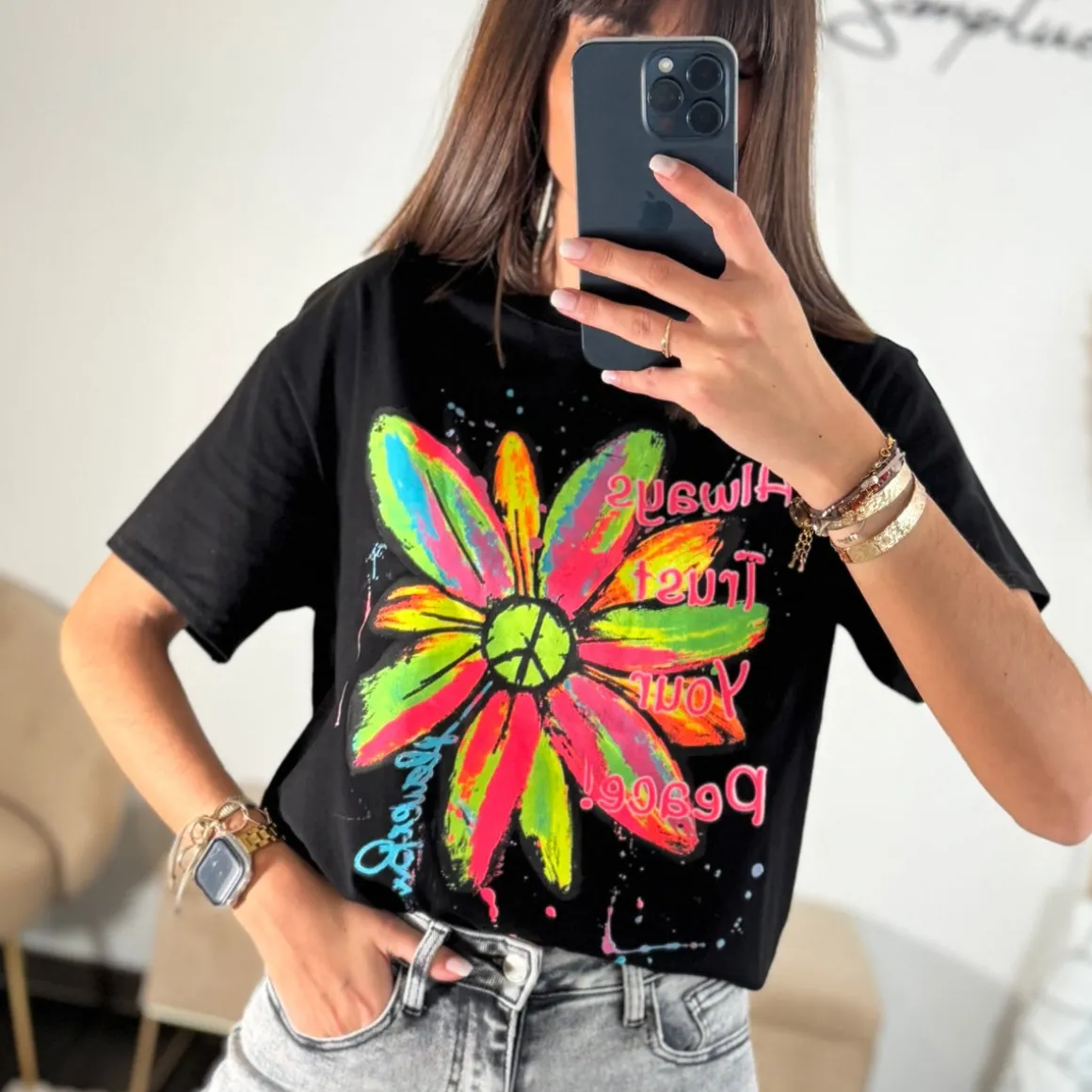 T-SHIRT NOIR FLOWER COLOR
